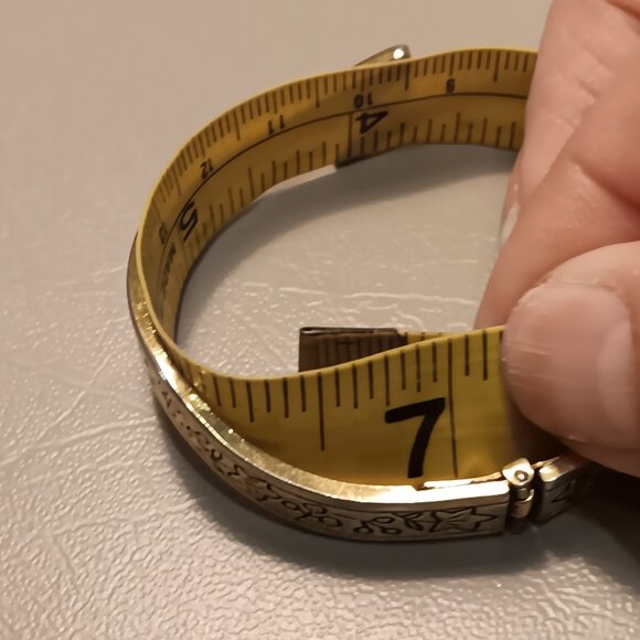 Khloe Collection NEW dainty necklace & stud earrings set with clamper bracelet - Picture 13 of 14